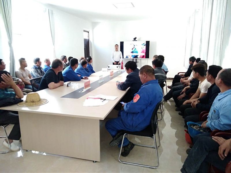 
				   
					黃河同力鹿角嶺礦山舉行滑塌、消防事故應急救援演練
				 